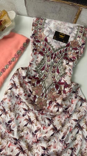 مخور فخم مطرز مع الطرحه Dg1