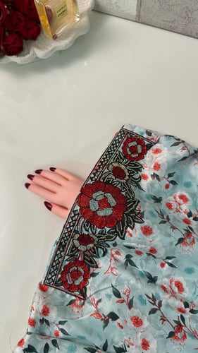 مخور فخم تطريز كرستال احمر فضي