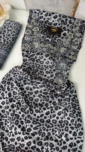 تايقر رصاصي مع الطرحه4tg10