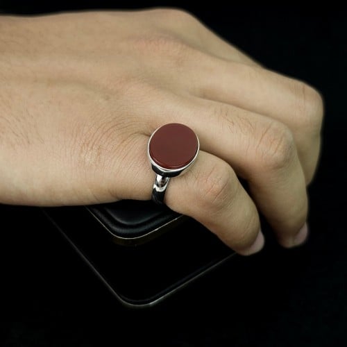 خاتم ملكي فضه مع عقيق بيضاوي