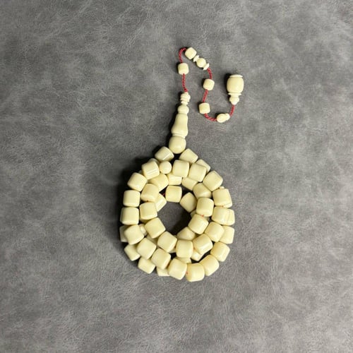 سبحة كورة بلياردو ابيض