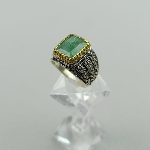 خاتم فضه مع حجر الزمرد