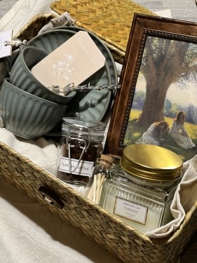 سلة العيد | شخص