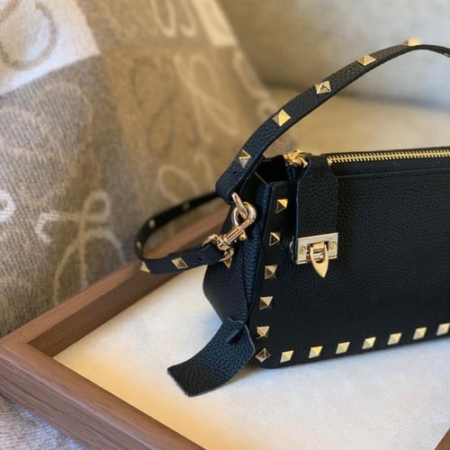 VALENTINO ڤالنتينو