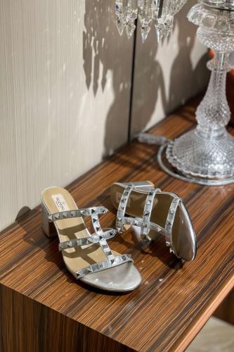 VALENTINO ڤالنتينو