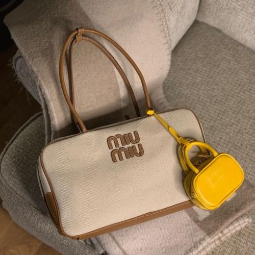 MIU MIU ميو ميو