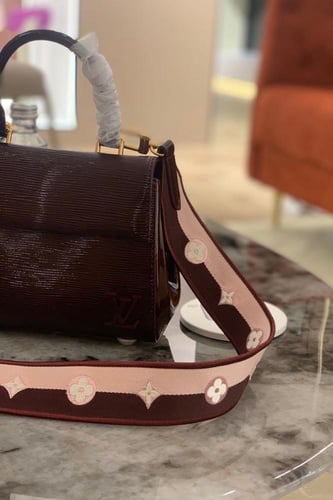 LOUIS VUITTON ماستر