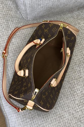 LOUIS VUITTON 30 cm