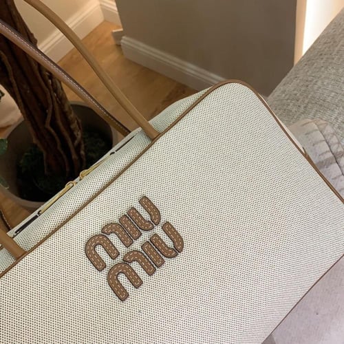 MIU MIU ميو ميو