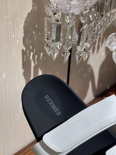 HERMĒS سليبر ايرميز