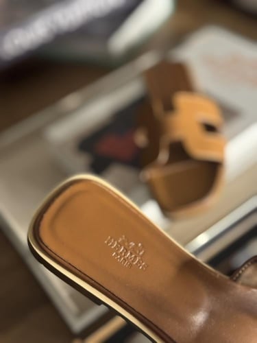 HERMĒS سليبر ايرميز