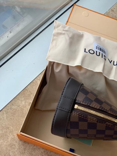 LOUIS VUITTON ماستر