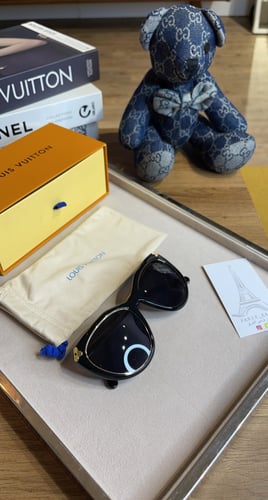 LOUIS VUITTON نظارة شمسية