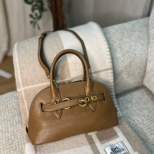 MIU MIU ميو ميو