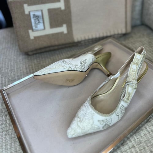 Dior كعب ديور