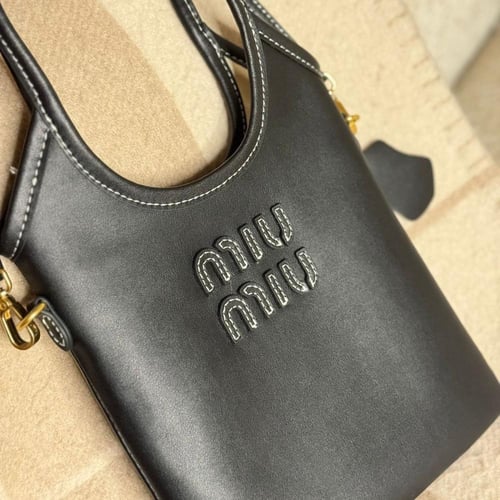 MIU MIU ميو ميو