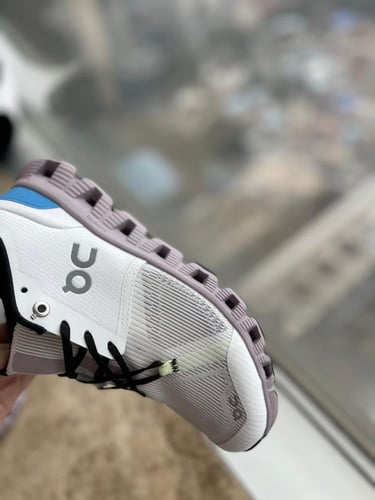 حذاء اون راننج On Running