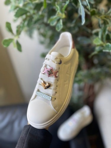 LOUIS VUITTON حذاء لويس فيتون
