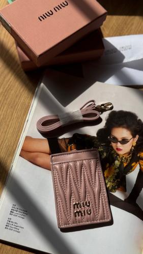 MIU MIU ميو ميو