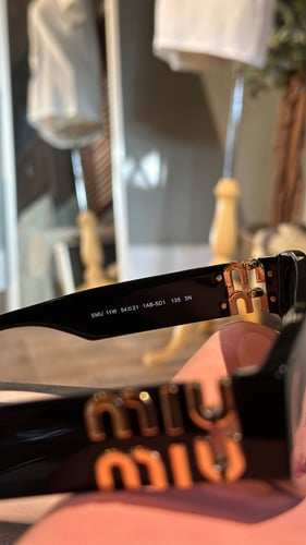 MIU MIU ميو ميو