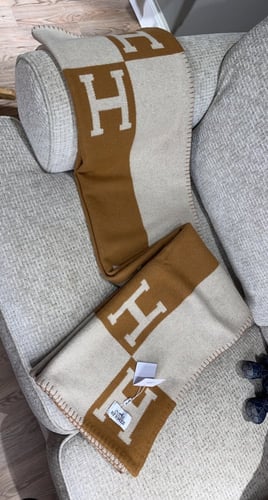 HERMĒS بطانية