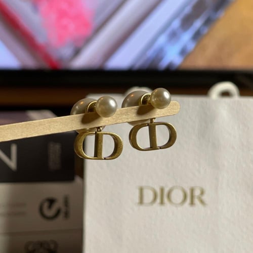 DIOR حلق ديور