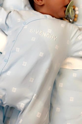 GIVENCHY