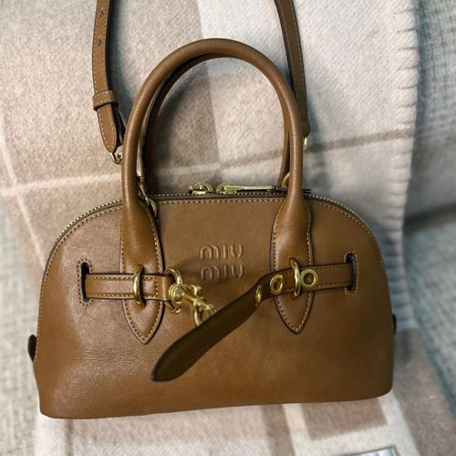 MIU MIU ميو ميو