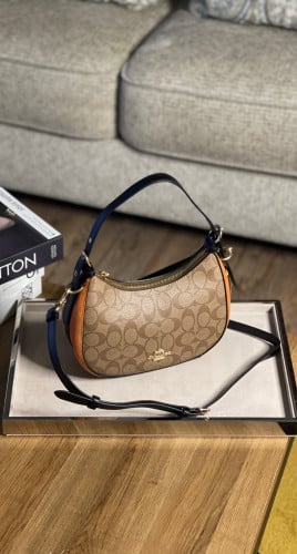 COACH حقيبة كوتش