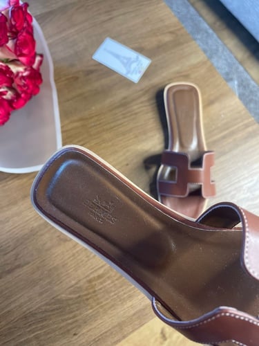 HERMĒS سليبر ايرميز