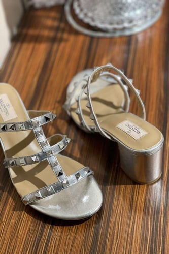 VALENTINO ڤالنتينو