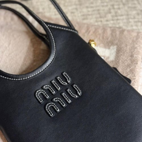 MIU MIU ميو ميو