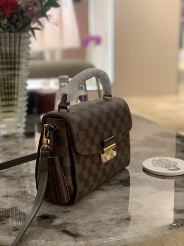 LOUIS VUITTON ماستر