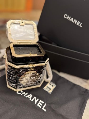 CHANEL ماستر