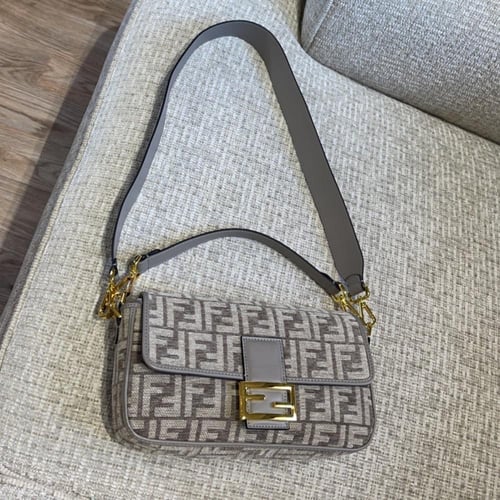 FENDI حقيبة فيندي