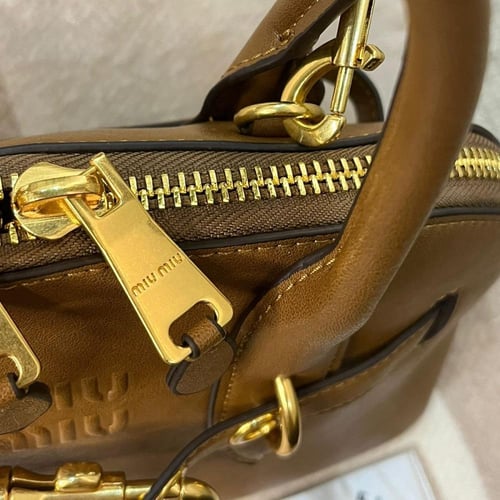 MIU MIU ميو ميو