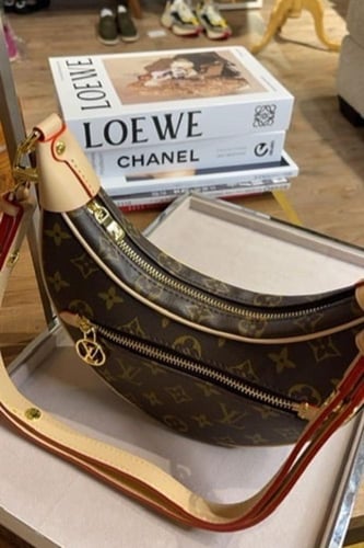 LOUIS VUITTON حقيبة لويس فيتون