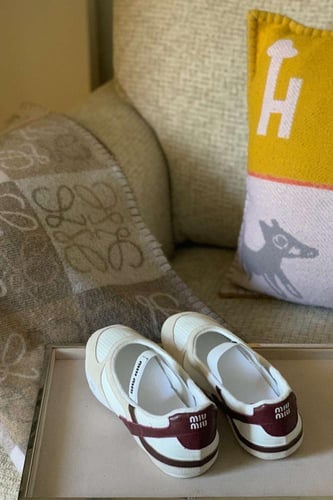 MIU MIU ميو ميو