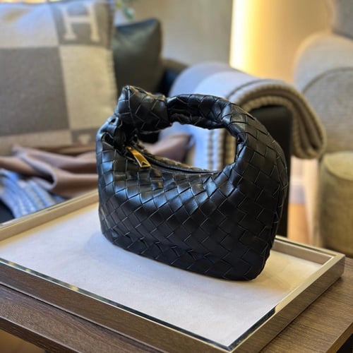 BOTTEGA VENETA حقيبة بوتيقا اسود