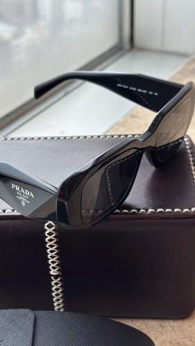PRADA نظارة شمسية