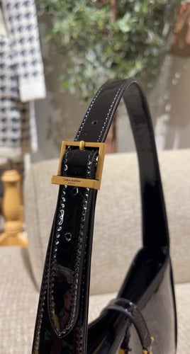 SAINT LAURENT BAG IN-اف سان لوران SHINY LEATHER حج...