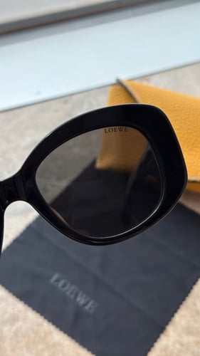 نظارة شمسية LOEWE اللون اسود