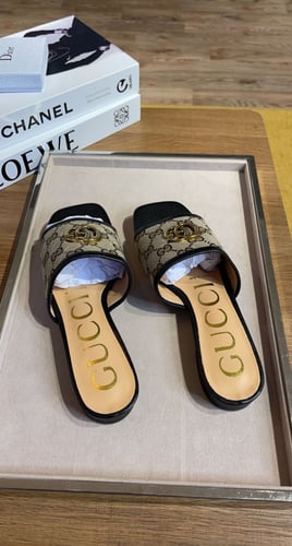 GUCCI قوتشي سليبر