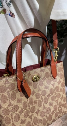 COACH شنطة كوتش