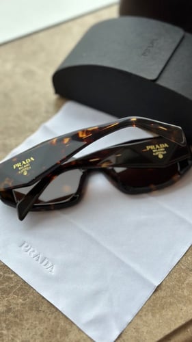 PRADA نظارة شمسية برادا