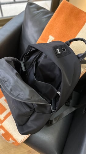 Korean model backpack