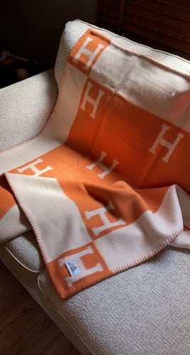 HERMĒS بطانية