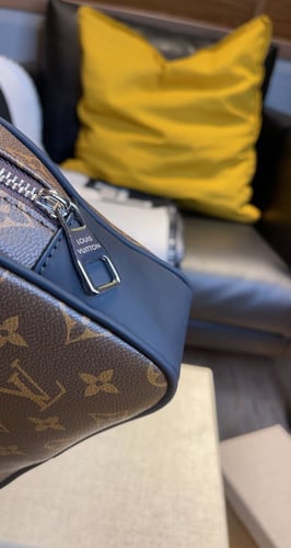 LV لويس فيتون