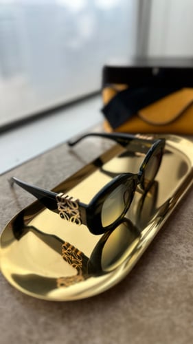 نظارة شمسية LOEWE اللون اخضر