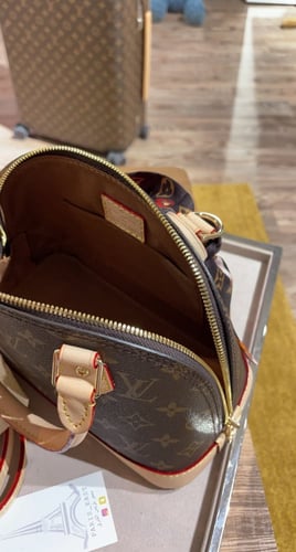 LOUIS VUTTON لويس فيتون حقيبة